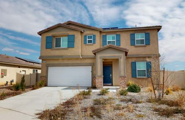 Cozy 4 Bedroom 2.5 Bath in Adelanto! photos photos