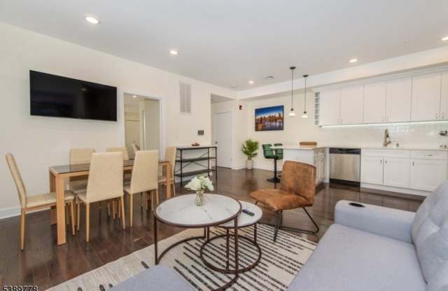 1608 52Nd St photos photos