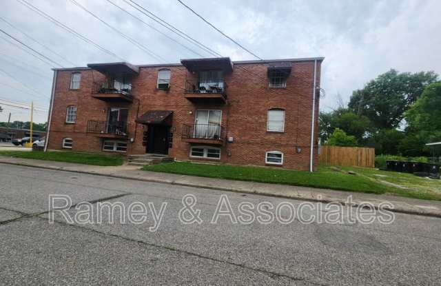 1300 Oakwood Ave photos photos