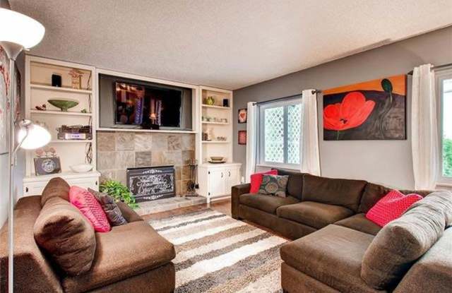 230 Summit Circle Gallery 2