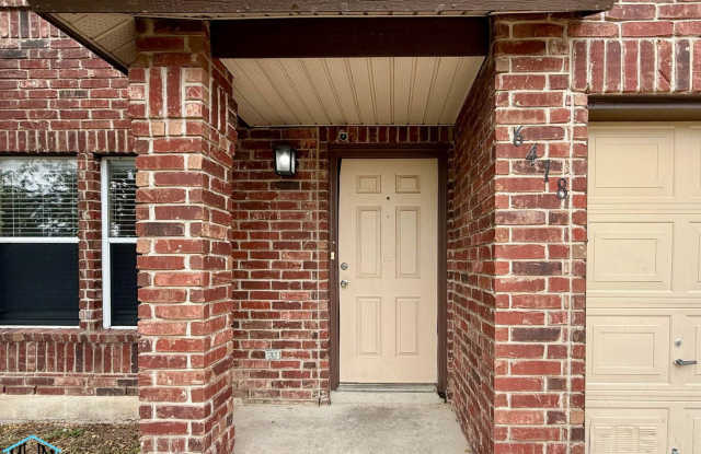 Incredible 3 bed/2.5 bath Home Located in a Beautiful Cul-de-sac! Gallery 3