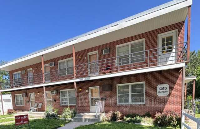 5050 Cleveland Ave photos photos