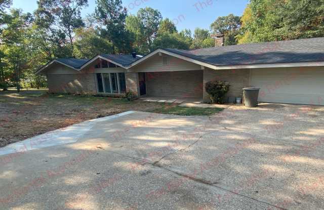 1498 West Martin Luther King Junior Avenue - 1498 West Martin Luther King Junior Avenue, Lincoln County, LA 71245