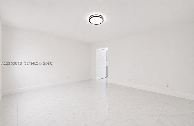 915 Jefferson Ave Gallery 2