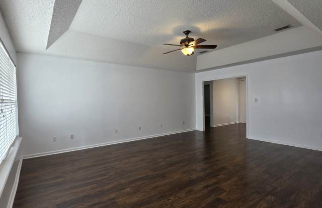109 Indianola Court Gallery 2