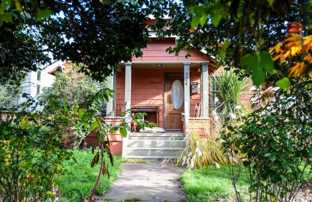 Cozy Private House Near Historic District of Georgetown - 6244 Corson Avenue South, Seattle, WA 98108