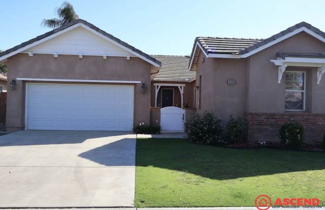 Spacious 4 Bed, 3 Bath Home in Northwest Bakersfield (93312), 2,336 Sq Ft with Garage & Fireplace Gallery 1