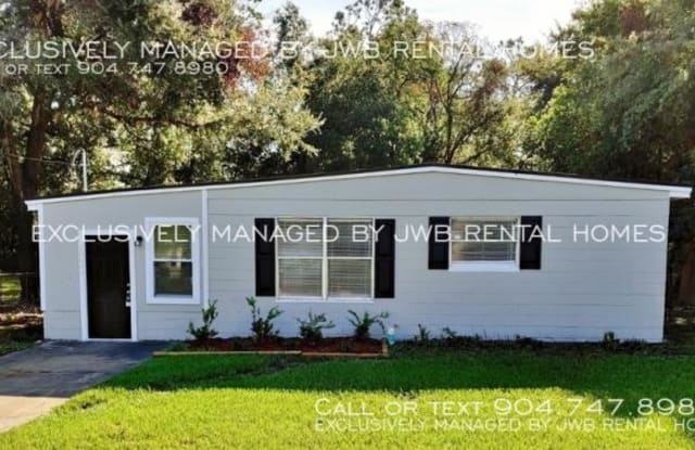 10609 Briarcliff Rd E - 10609 East Briarcliff Road, Jacksonville, FL 32218