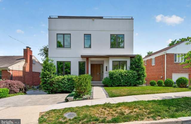 4512 SALEM Lane NW Gallery 1