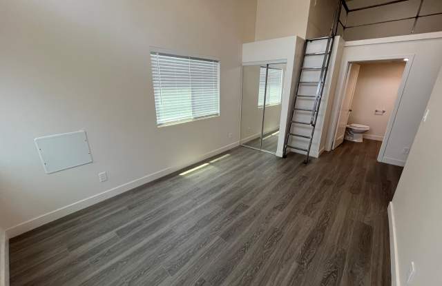136 West San Ysidro Boulevard - 1 photos photos