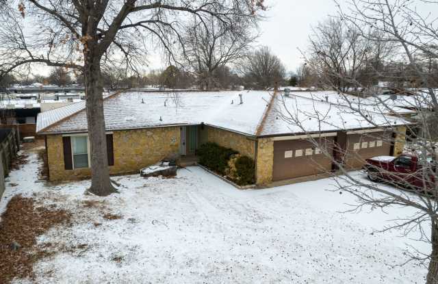 Gorgeous 3 Bed / 2 Bath! Coming soon! photos photos