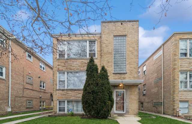 3916 N California Avenue - 3916 North California Avenue, Chicago, IL 60618 3916 N California Avenue - 3916 North California Avenue, Chicago, IL 60618