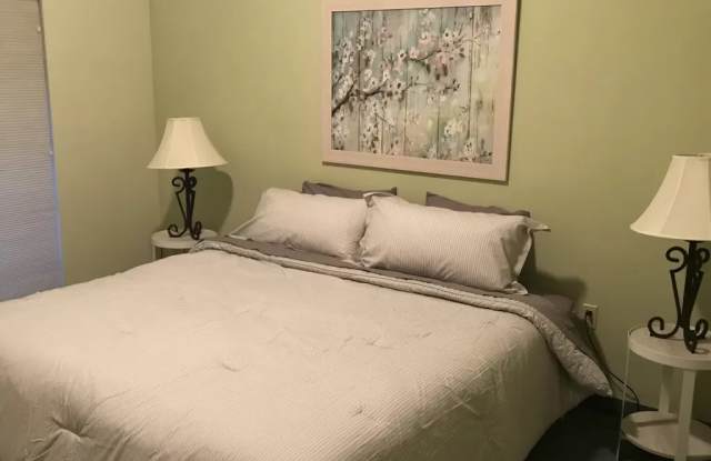 19 Midlake Drive - 1#301 Gallery 3