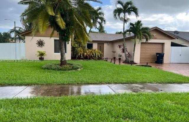 14206 SW 156th Ter photos photos