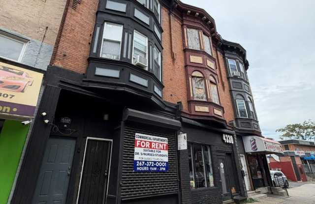 4328 FRANKFORD Avenue Gallery 1