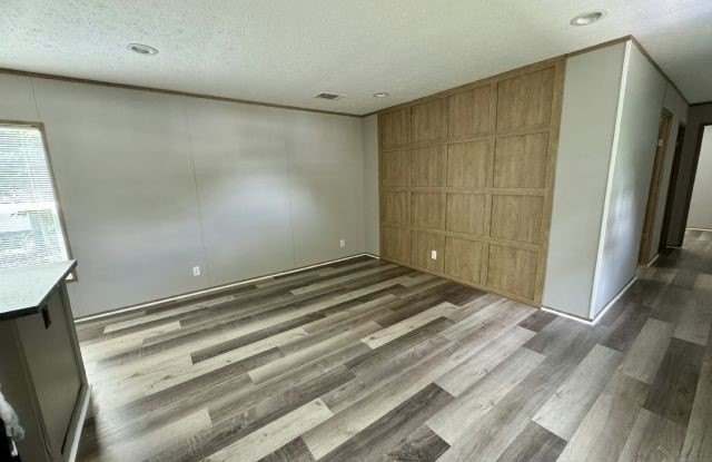 1749 JOLLY AVE Gallery 2