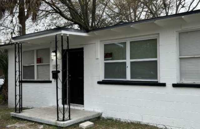 1347 West 26th Street photos photos