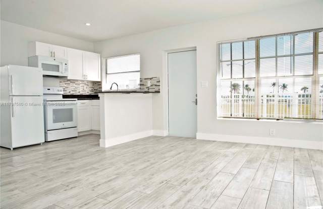 4105 N Ocean Dr photos photos