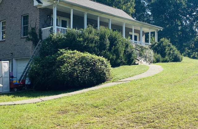 7378 Smiley Hollow Road - 7378 Smiley Hollow Rd, Goodlettsville, TN 37072
