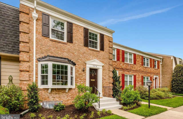 7019 ALICENT PL - 7019 Alicent Place, McLean, VA 22101