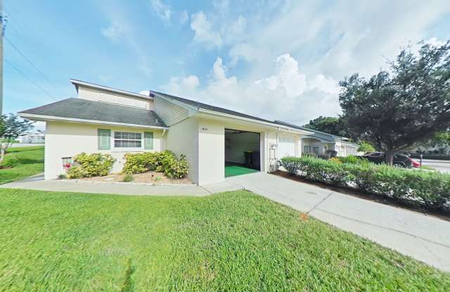 Corner Lot Townhome For Rent in The Willows, a peaceful 55+ community in the heart of Clermont! photos photos