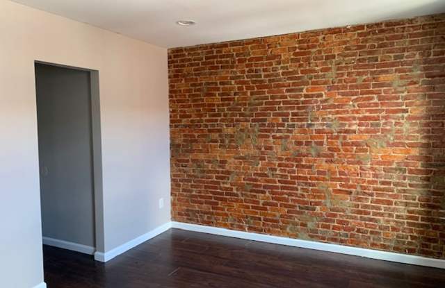NICE 3BD/2.5 BATHS HOUSE READY FOR THE HOLIDAYS! photos photos