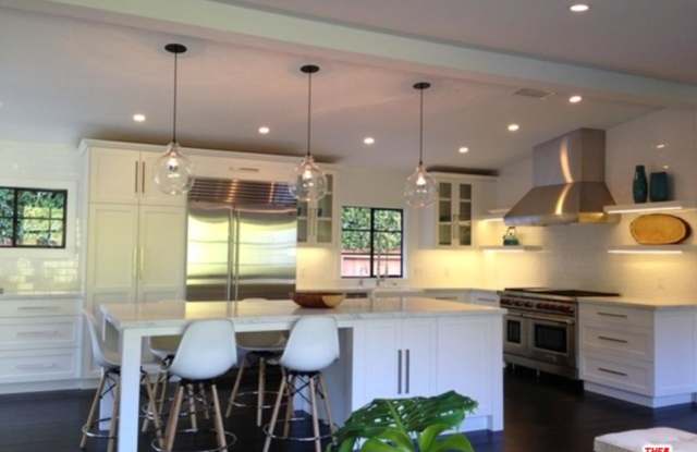 28904 BONIFACE Drive Gallery 3