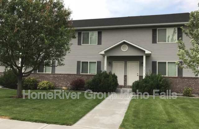 3131 Chasewood Dr - 3131 Chasewood Drive, Ammon, ID 83406