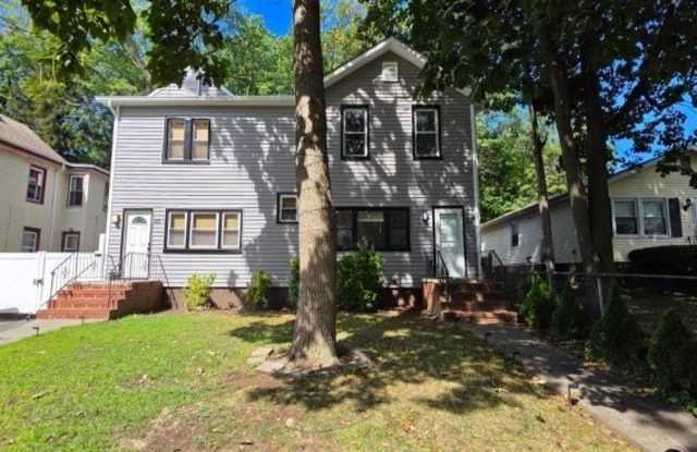 47 Oak St - 47 Oak Street, East Orange, NJ 07018