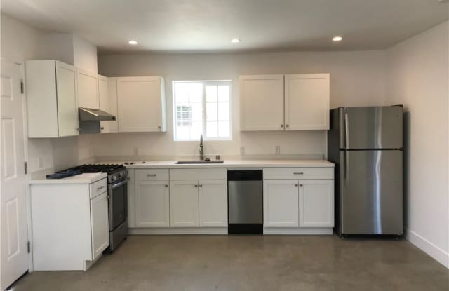 22700 Cantlay Street Gallery 2