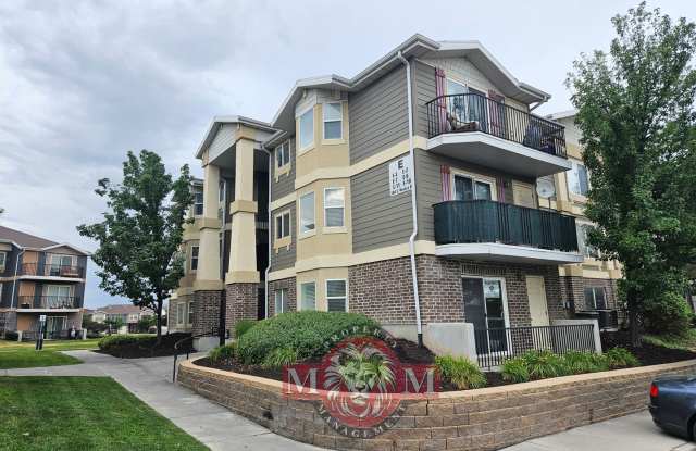 Great Ground-Level 3 Bed 2 Bath Sandy Condo! photos photos