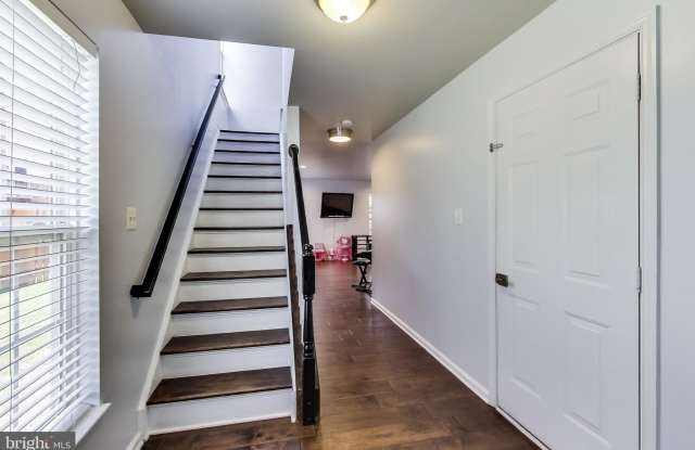 6954 BANCHORY COURT Gallery 4