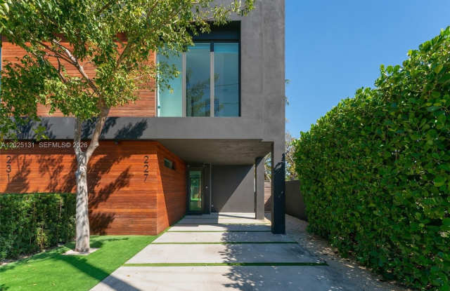 227 NW 39th St photos photos