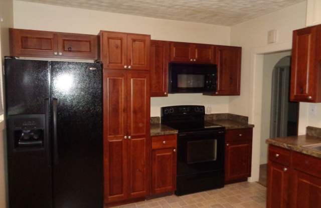 Charming 3 Bedroom Home in Historic District Gallery 3