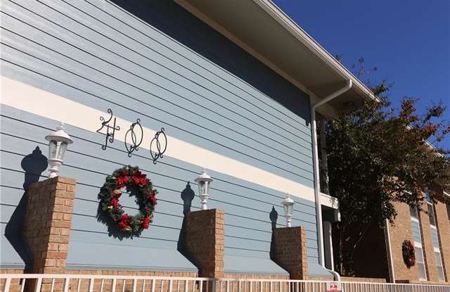 400 W 35TH ST - 400 35th St, Austin, TX 78705