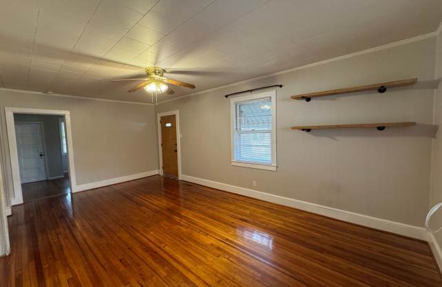 MOVE-IN READY! Gallery 4
