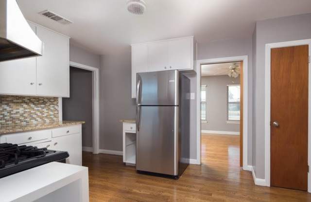 303 Schmeltzer Ln photos photos