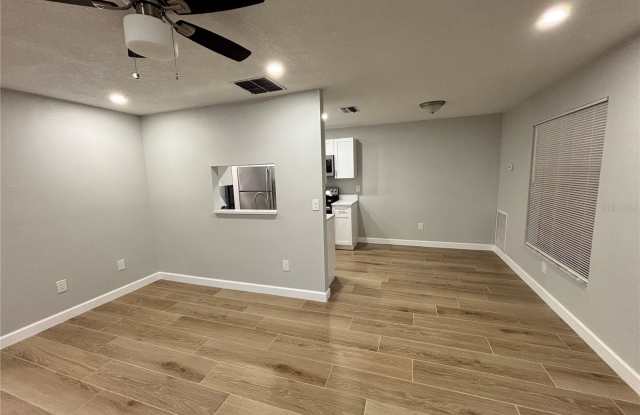 14025 VILLAGE VIEW Drive Gallery 3
