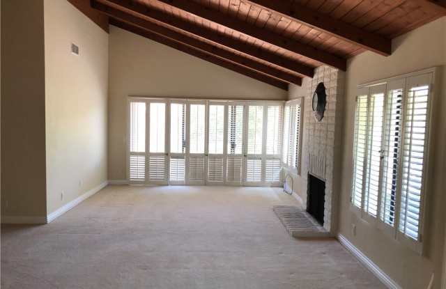 6595 E Paseo Diego Gallery 3