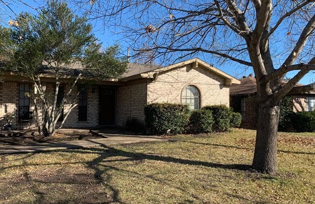1115 Highbush Drive - 1115 Highbush Dr, Benbrook, TX 76126