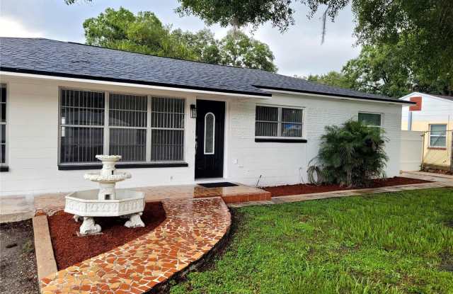 10803 N ARMENIA AVENUE photos photos