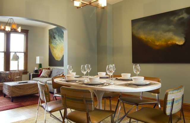 2134 N Damen Avenue Gallery 2