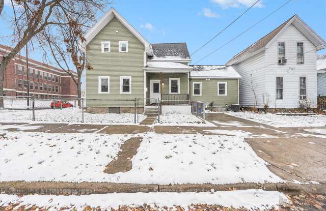 656 Veto St NW - 656 Veto Street Northwest, Grand Rapids, MI 49504