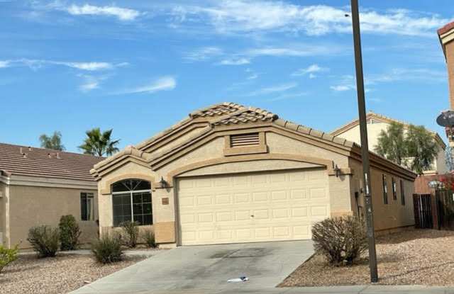 Great Floorplan!  4 Bed, 2 Bath w/ 2 Car Garage photos photos
