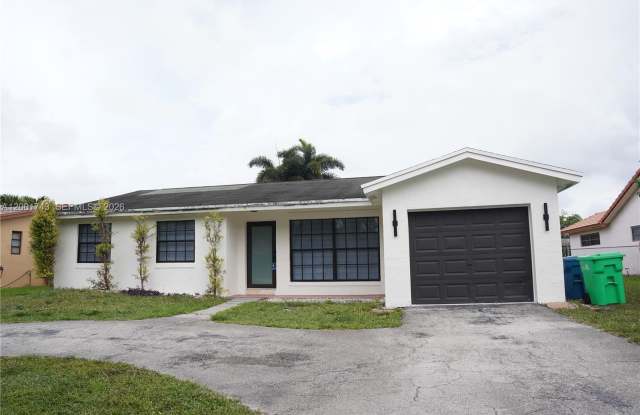 4290 NW 120th Way photos photos