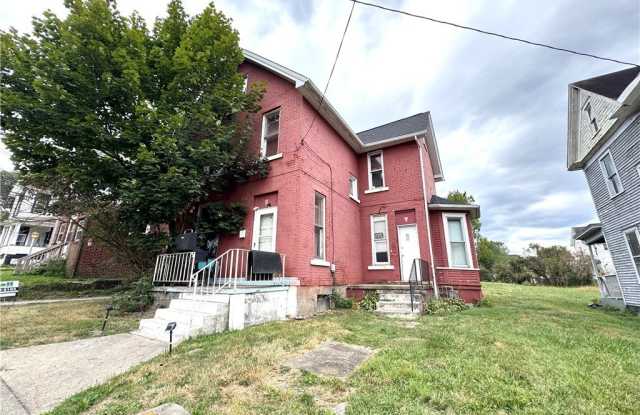 606 Court St photos photos