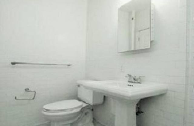 305 Mott St Gallery 4
