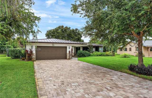 10936 NW 41st Dr Gallery 2