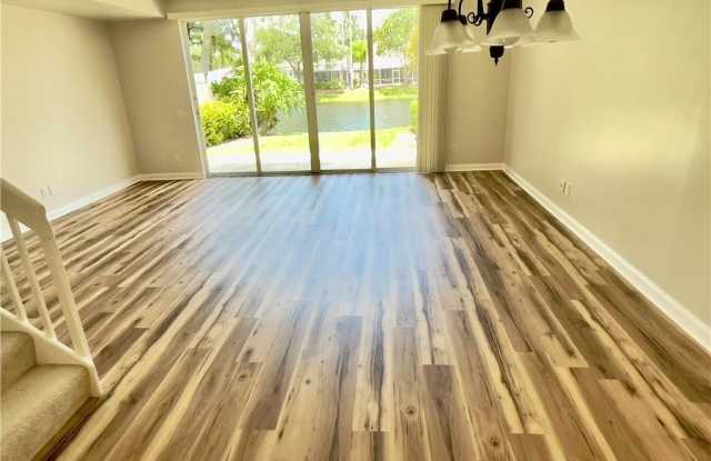 5669 Cove Cir Gallery 4