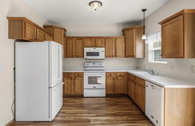 1137 Northwest Prairie Ridge Drive Gallery 3